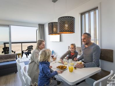 Ontbijten met zeezicht